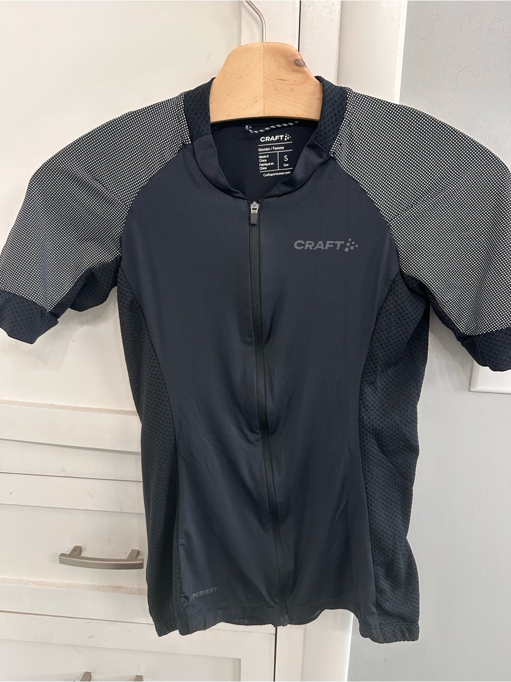 Craft Men's Black and Gray Short Sleeve bicycle racing shirt S